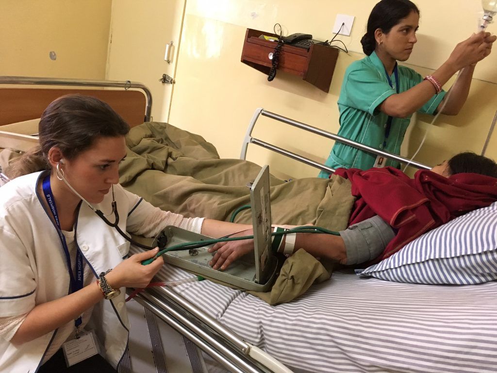 Enfermeras y médicos en África